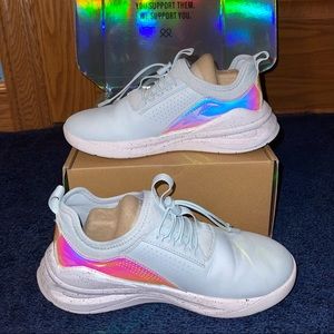CLOVE 2022 HOLOGRAPHIC SHOES